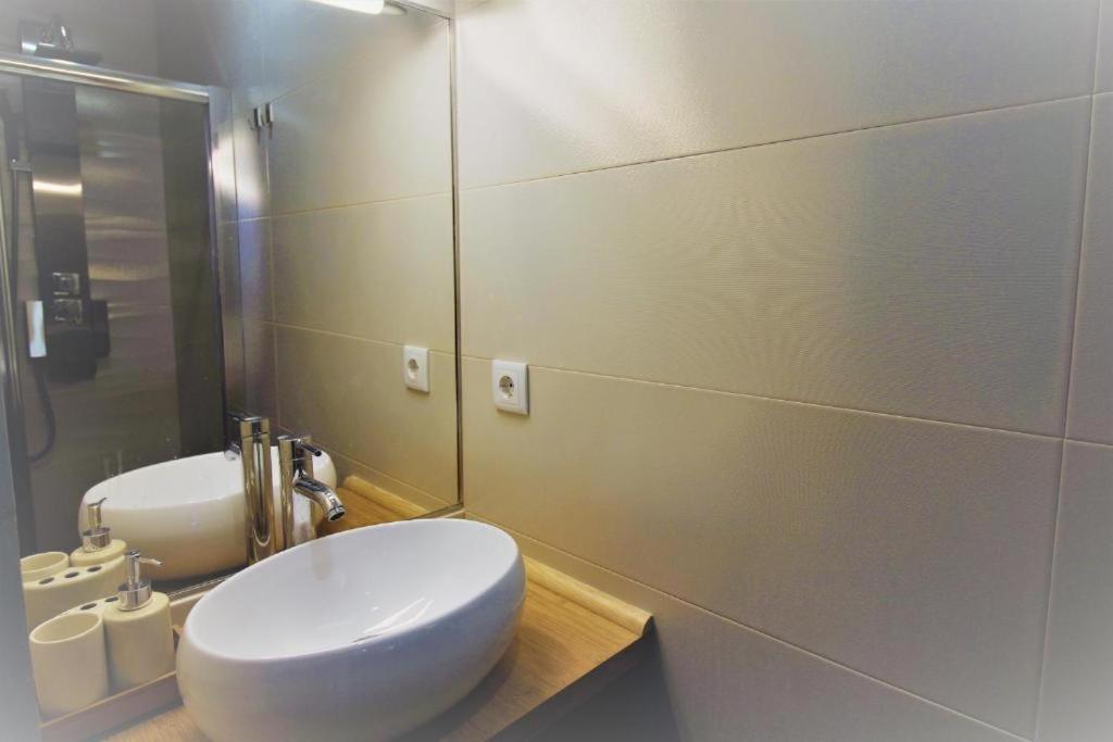 Flh Santa Catarina Lovely Flat ลิสบอน ภายนอก รูปภาพ